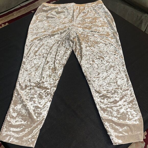 Chico’s Sequin Embellished Pants Size 1.5 (Med/Large) - Picture 7 of 10